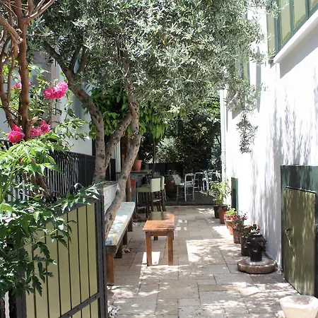 Dalyan Butik Hayat Bahcesi Ayvalı